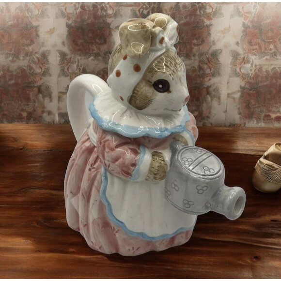 Heritage Mint Mrs. Rabbit Ceramic Teapot - Picture 1 of 9